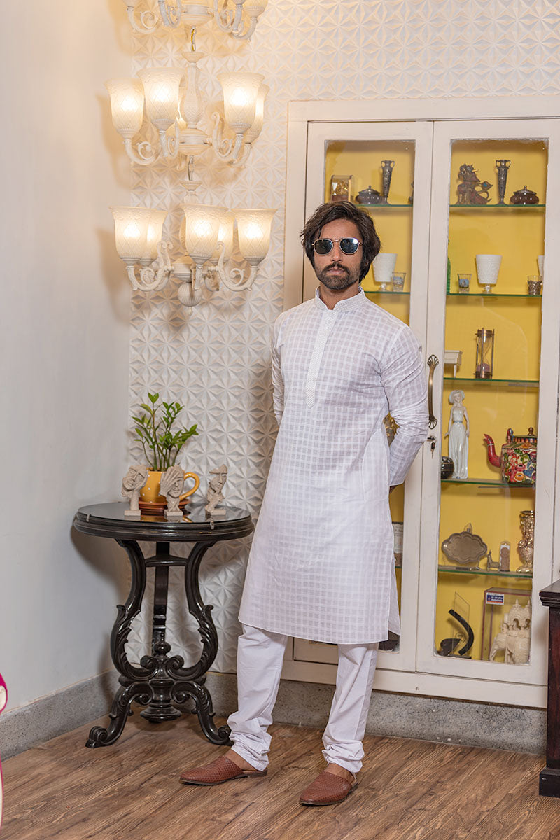 Self Checkered Design Kurta with Neck and Collar Embroidery White