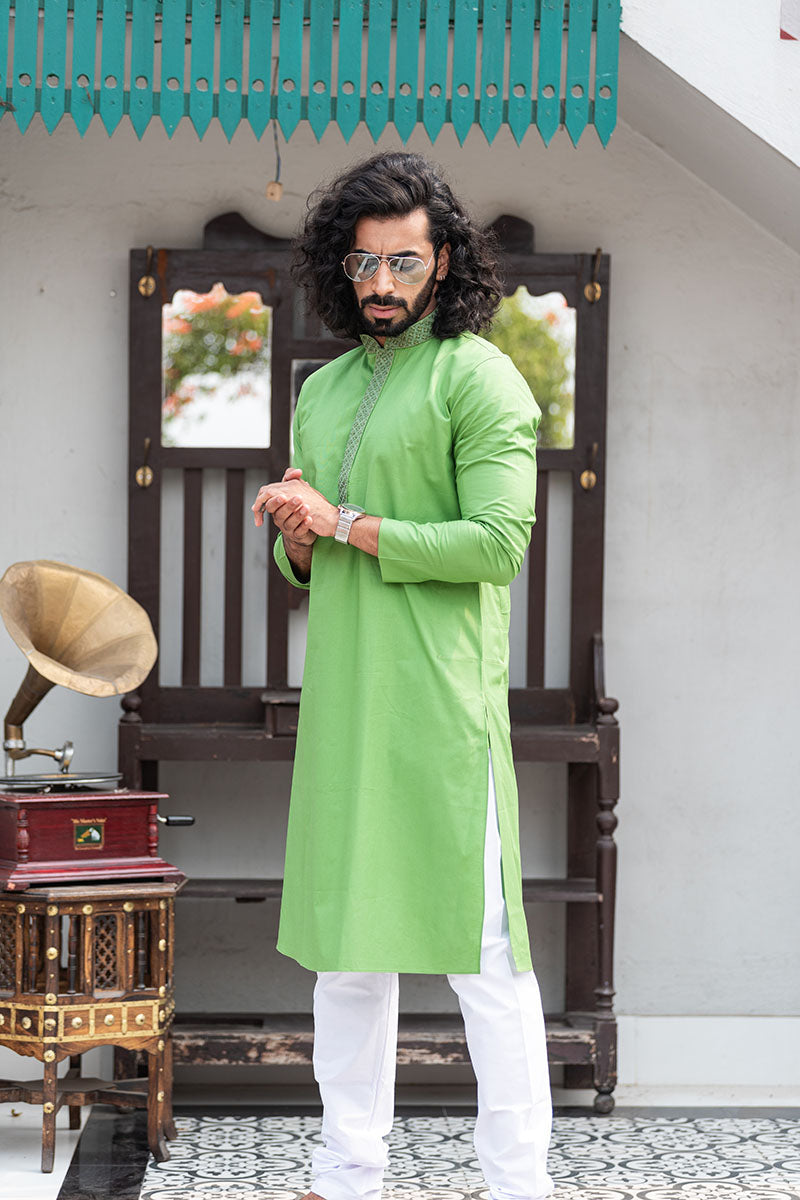 Men's Solid Regular Cotton Kurta