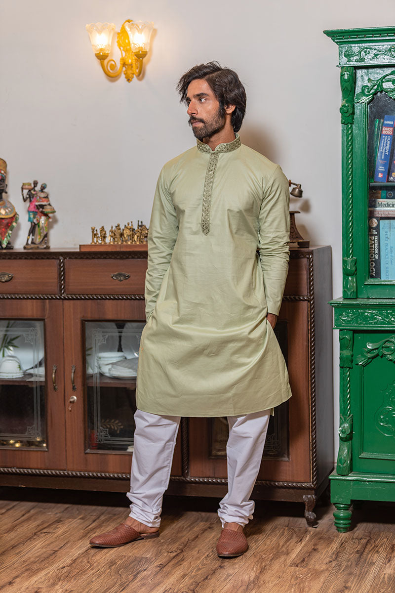 Thread Embroidered Cotton Kurta