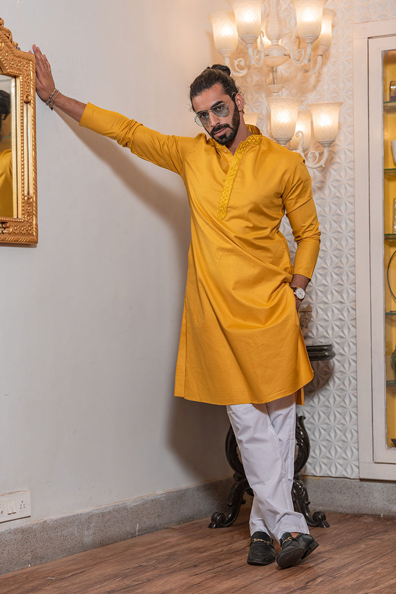 Thread Embroidered Cotton Kurta